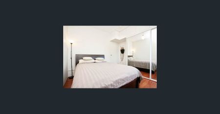 Bright One-Bedroom Apartment in the Heart of Leichhardt - Photo 4