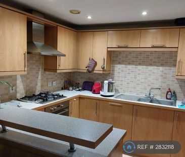 2 bedroom flat to rent - Photo 4