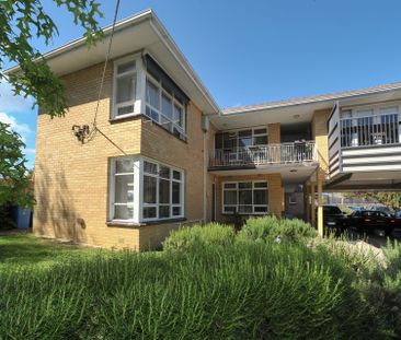 Beautiful Two bedroom Apartment! - Photo 1