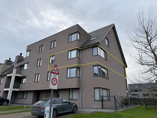 TE HUUR: Ruim hoekappartement met 2 slaapkamers in Tielt. - Photo 1