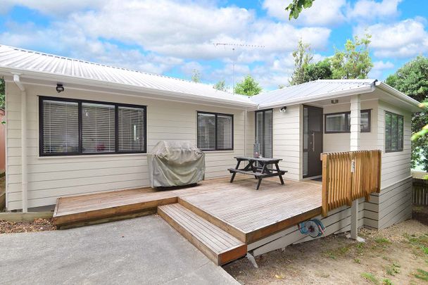 TOTARA VALE - 4 Bedooms With 2 Bathroom Family Home - Photo 1