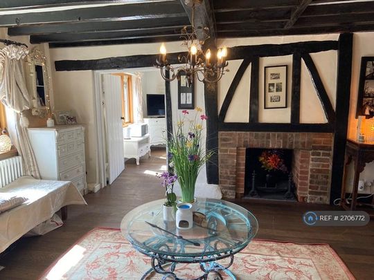 1 bedroom in a house share to rent - Photo 1