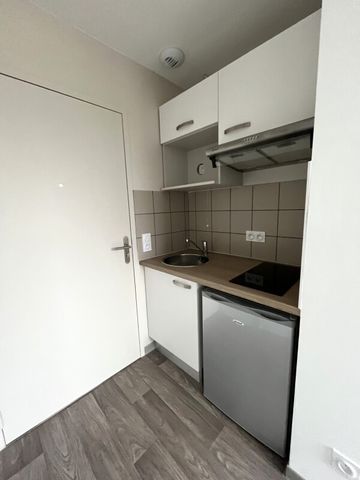 Location Appartement 1 pièce 19m² FRANQUEVILLE ST PIERRE 76520 - Photo 3