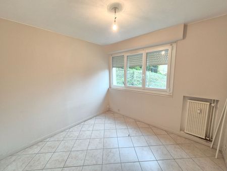 A LOUER Appartement F2 50000 Saint-L� 1 chambre 45m� - Photo 3