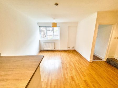 2 bedroom semi-detached house to rent - Photo 2