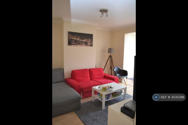 3 bedroom terraced house to rent - Photo 1