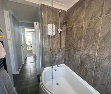 2 bedroom flat to rent - Photo 6