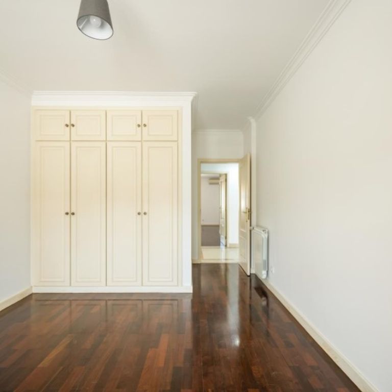 3 room luxury Apartment for rent in Cascais e Estoril, Portugal - Photo 1