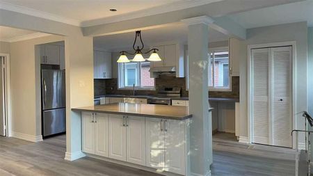 For Lease - 91 Mintwood Drive, Toronto, Ontario - Photo 2