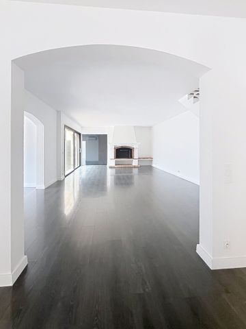 Location Maison 5 pièces 209m² MOUGINS 06250 - Photo 5
