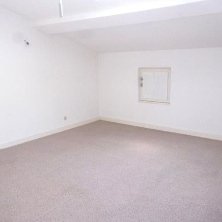 Location Appartement 3 pièces 76m² - Photo 4