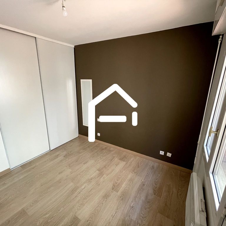 A louer : Place Lafourcade T2 de 37 m² a 642.77 € cc - Photo 1