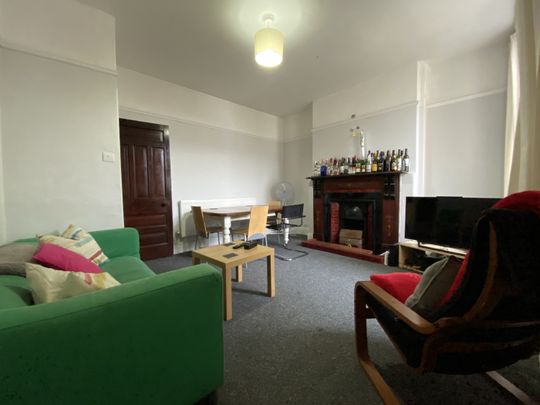 Newfoundland Road, Heath - Photo 1