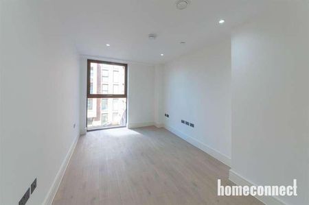 Colts Village Apartments, Barking Road, London, E6 - Photo 4