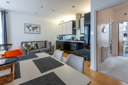 1 Bed Flat, Woodside Road, N22 - Photo 2
