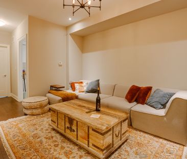 For Lease - 15 Dunton Lane, Richmond Hill, Ontario - Photo 1