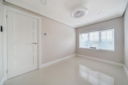 5 bedroom detached bungalow to rent - Photo 5