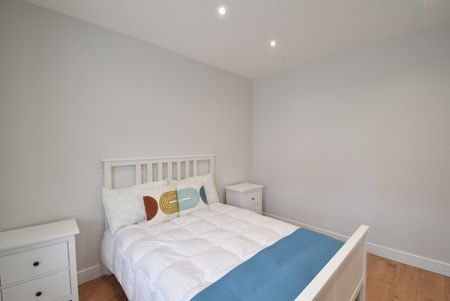Room in a Shared House, Carlisle Avenue, W3 - Photo 5