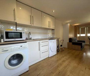 5 bedroom semi-detached house to rent - Photo 5