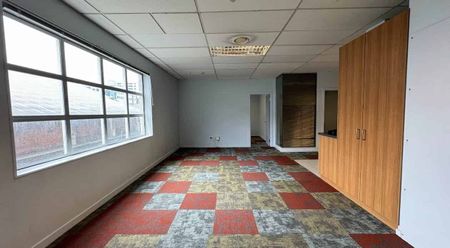 4E/107 Manners, Te Aro - Photo 2