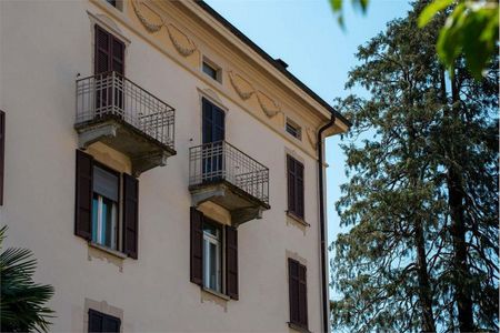 Attic floor in Bellinzona completely renovated - Photo 4