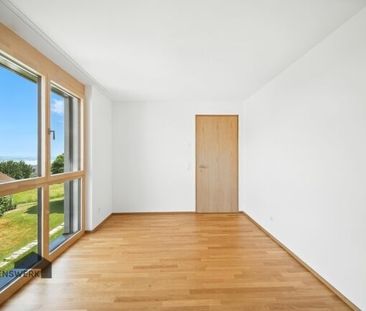Living quality in a class of its own - living with lake view and st... - Photo 6