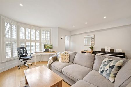 2 bedroom maisonette to rent - Photo 4