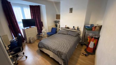 4 bedroom house share to rent - Photo 4