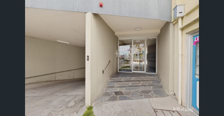 Ground-Floor Living in the Heart of Carnegie - Photo 2