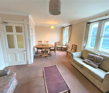 6 bedroom house to rent - Photo 1