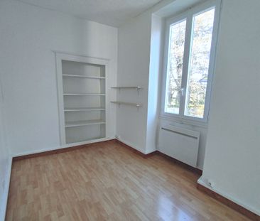 Location Appartement 2 pièces 42m² - Photo 2