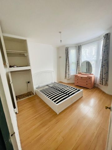 Room in a Shared Flat, Roundwood Road, NW10 - Photo 3