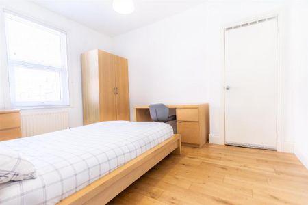 8 bedroom terraced house to rent - Photo 3