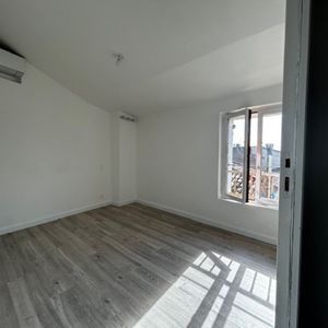 Appartement 3 pièces - 35.50 m2 - LE LUC, - Photo 2