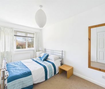 4 bedroom House in Mill Lane, Reading - Photo 6