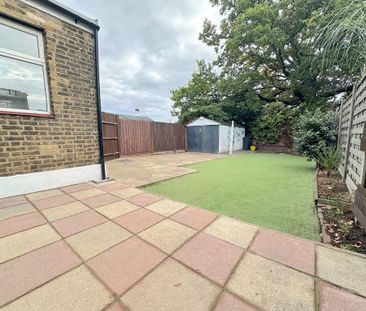 3 bedroom semi-detached house to rent - Photo 6