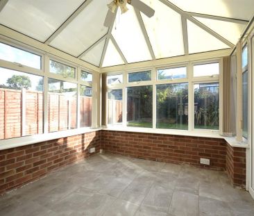 3 bedroom detached house to rent - Photo 2