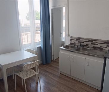 Location Appartement 2 pièces 22m² - Photo 3