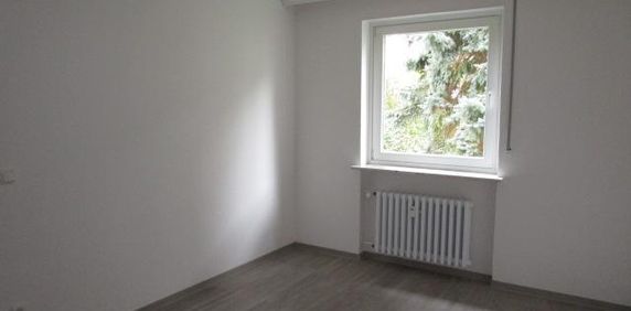 2-Zimmer-Wohnung,komplett renoviert inkl Balkon in grüner Lage - Foto 2