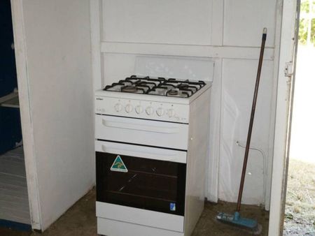 Colonial Cottage with character - Photo 4