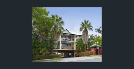 Modern Inner-City Apartment with Balconies and Secure Parking - Photo 5