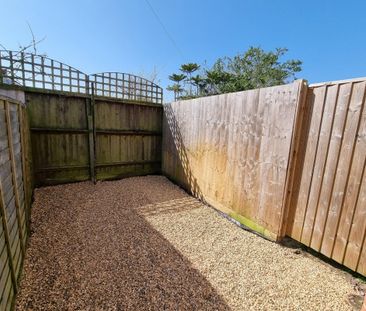 Kimberley Road, BOURNEMOUTH - Photo 2