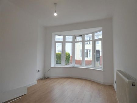 3 bedroom terraced house to rent - Photo 3
