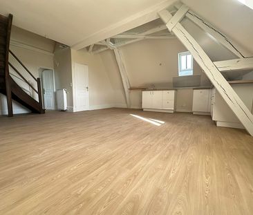 Location Appartement 4 pièces 101m² - Photo 3