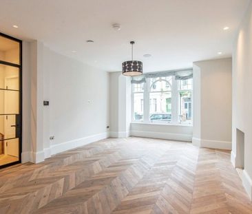 3 Bedroom Apartment To Let - Photo 1