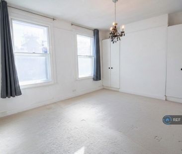 2 bedroom maisonette to rent - Photo 4