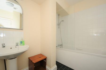 7 bedroom house share to rent - Photo 4