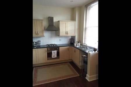1 Bed Flat, Warwick Avenue, W9 - Photo 2