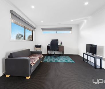 STUNNING FAMILY HOME - Photo 4