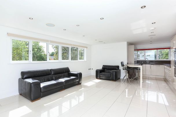 2 bedroom apartment to rent Luca Court, 1 Mays Hill Road, Bromley, BR2 - Photo 1